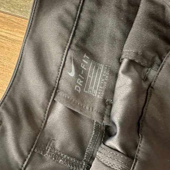 Nike golf shorts - Picture 3 of 3